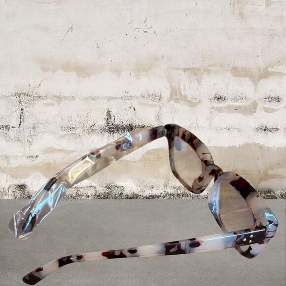 NEW- Oprah Style Reading Glasses + Anti Blue Light = 1.75 (Tortoise shell) - Picture 2 of 3